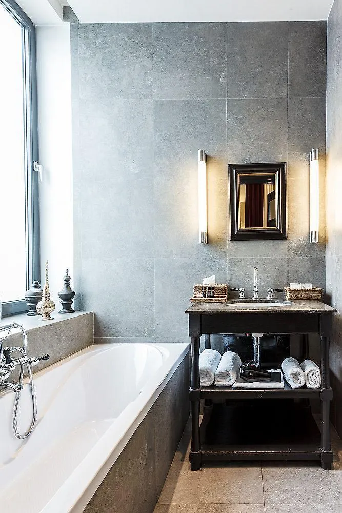 ****  Hotel Les Nuits Antwerpen België