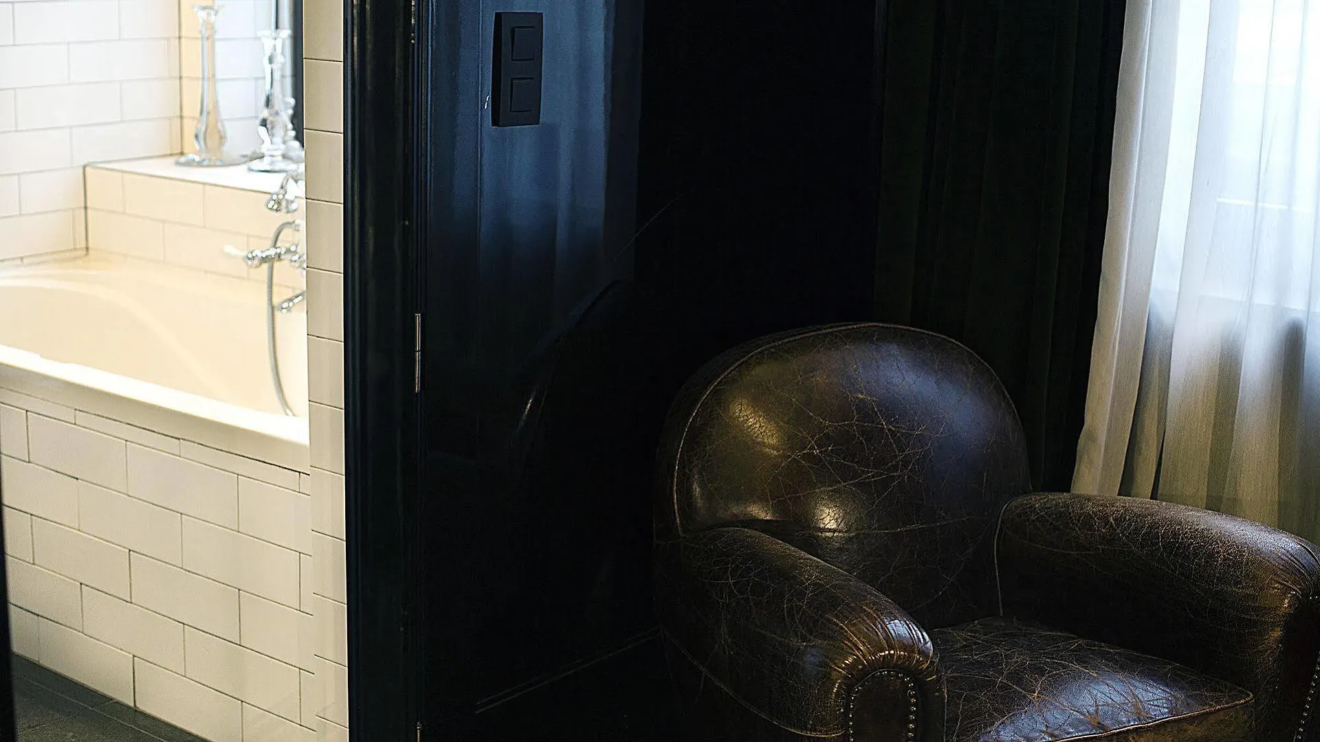 Hotel Les Nuits Antwerpen 4*,